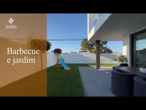 Moradia 4 frentes São João Ver