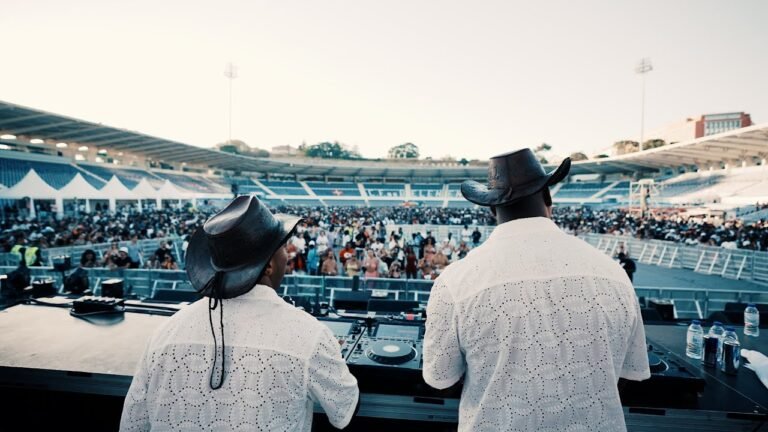 Studio Bros | Lisbon, Festival Tribute of Afro House (Live Mix) Studio Bros | Lisbon, Festival Tribute of Afro House (Live Mix)