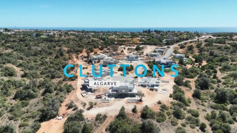 Cluttons Algarve | The Resort Aldeamento, close to the beach with private pool