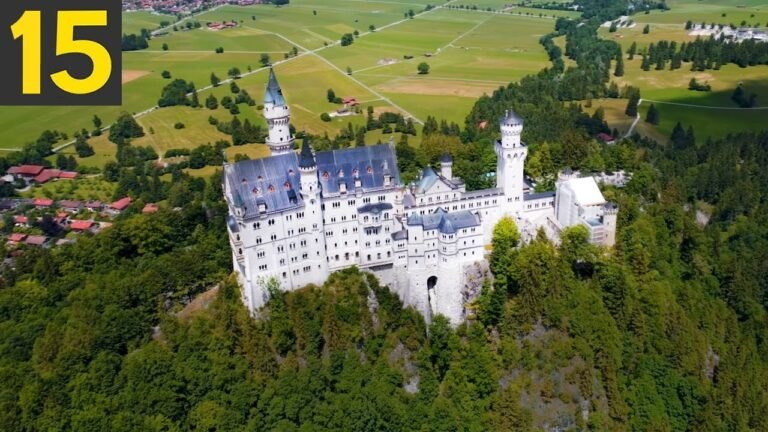 15 MOST Stunning Palaces in the World