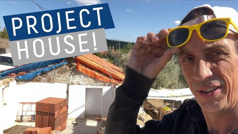 LET'S TACKLE THIS ROOF NOW! | Portuguese DIY Home Renovation