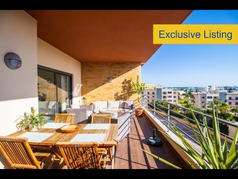 2 bedroom apartment with sea views near Marina, Meia Praia beach and the old town of Lagos, Portugal