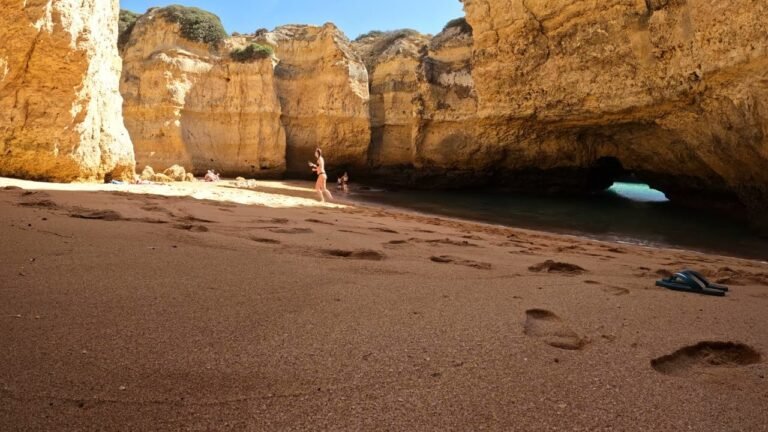 Albufeira Algarve Cave beach – Prai do Ninho de Andorinha – Go Pro Hero10 Time Lapse – Portugal 🇵🇹