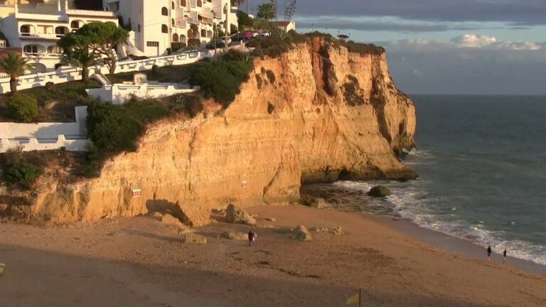 Carvoeiro Portugal – Cliffs, Beaches and Caves