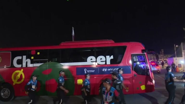 Fans chant Cristiano Ronaldo's name as Portugal arrive at their team hotel | Qatar 2022 World Cup